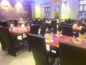 Treebo Green View, Noida - Restaurante