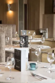 Riverside Lodge Hotel - Restaurant
