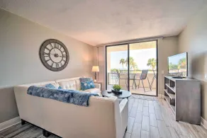 Relaxing Hudson Condo Steps from the Pool! - Innenbereich