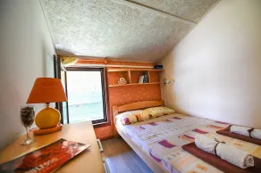 San Art Floating Hostel & Apartments - Room