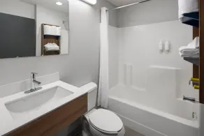 Microtel Inn & Suites - Kearney - Badeværelse