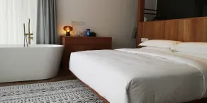 Purespace --2nights 1pick-up&trip tickets&5min to park gate - Room