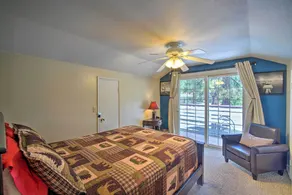 Near Skiing & Swimming: Big Bear Gem w/ Game Room - Innenbereich