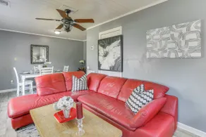 12 Mi to Lake Access: Port Arthur Apt w/ Yard - Interiør