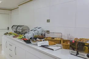 Grand Naki Hotel - Restaurant