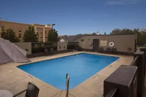 Days Inn by Wyndham Laurel MS - Piscine