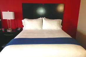 Holiday Inn Express & Suites Jackson Downtown - Coliseum by IHG - Chambre