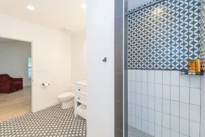Benson Guest House - Bathroom