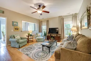 Charming Wilmington Home w/ Patio ~ 7 Mi to Beach! - Interiør