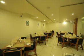 The Grand Raveta - Restaurante