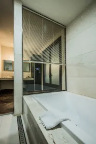 Rivertain Hotel - Badezimmer