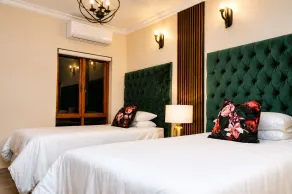 156 Euphoria Boutique Villa - Euphoria Golf Estate Hydro - Zimmer
