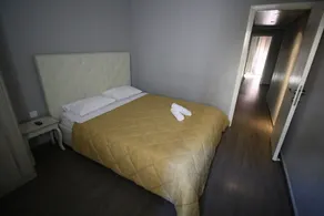Rich Luxury Suites - Zimmer