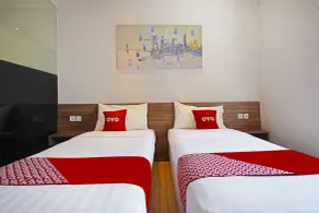OYO 94729 Regia Dago - Zimmer