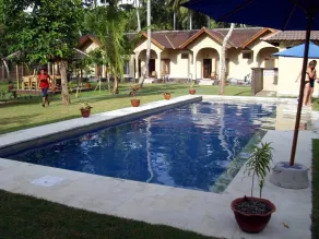 Yuli's Homestay - Pool