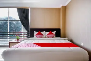 Collection O 3431 Hotel Alpha Bandara - Room