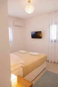 White wave houses - Rom