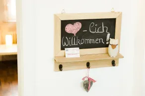 Am Schloss von Unterkunft4you - Eingangsbereich