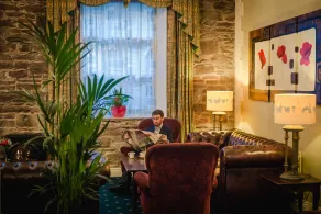 Hotel Isaacs Cork City - Entrada interior