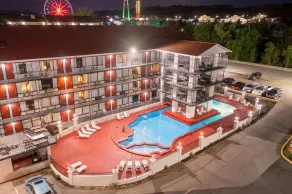 Americana Inn a Travelodge by Wyndham - Piscine