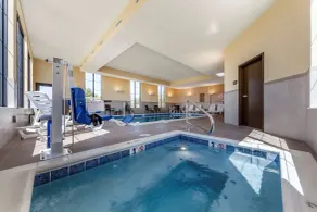 Comfort Suites Grand Island South - Piscine