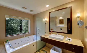 Welcomhotel by ITC Hotels, Pine N Peak, Pahalgam - Bathroom