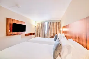 Palms Hotel & Retreat By Palette London Romford - Room