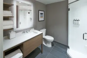 Staybridge Suites Wilmington Downtown by IHG - Salle de bain