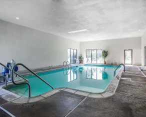 Quality Inn Midway - Pool