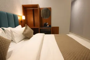 Perfectstayz Premium Laxmi Heritage with Rooftop Pool & Cafe - Chambre