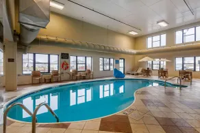 Comfort Inn & Suites Springfield I-44 - Piscine