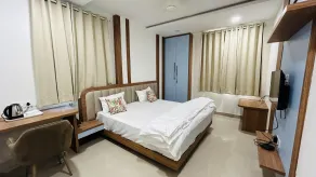 The Gamora Hotel - Zimmer