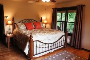 Hidden Meadows Bed and Breakfast - Chambre