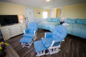Nauset Beach Inn - Quarto