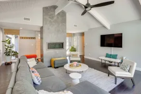 Mid Century Modern Gem w/ Pool in North Tustin - Innvendig