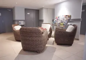 Comfort Aparthotel Six-Fours - Reception