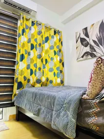 Trees Residences Staycation - Zimmer