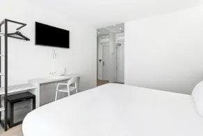 B&B HOTEL A Coruña Aeropuerto - Værelse