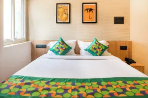 Treebo Breeze Way Rushikonda With Swimming Pool - Room