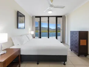 Piermonde Apartments Cairns - Room