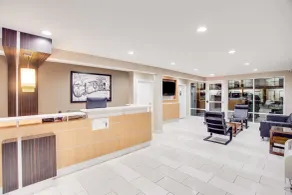 Super 8 by Wyndham Dalton - Hall
