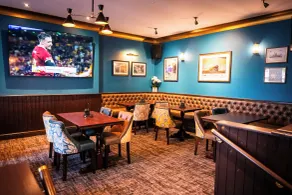The Royal Alfred - Opposite Central Train Station - Restaurant
