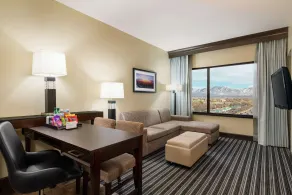 Embassy Suites by Hilton Salt Lake West Valley City - Chambre