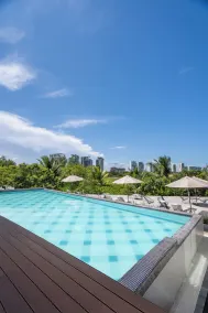 EHDEN Vacation Suites Puerto Cancún - Pool