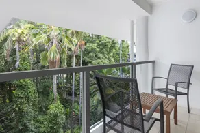 Drift Palm Cove - Room