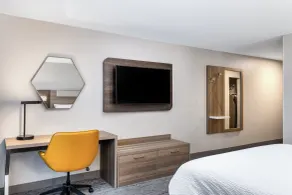 Holiday Inn Express & Suites - Green Bay East by IHG - Rom