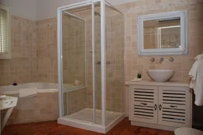 Pelican Sands Bed & Breakfast - Bathroom