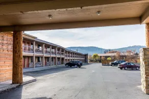 Econo Lodge Inn & Suites Kalispell - Glacier National Park Gateway - Terrasse/Patio