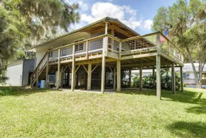 Renovated Crescent Lake Escape w/ Waterfront Deck! - Interiør