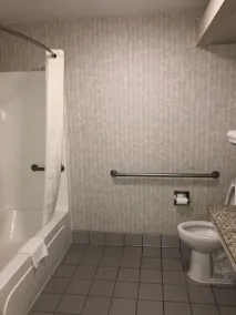 Millennium Inn - Bathroom